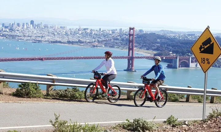 Golden Gate Bridge Guided Bicycle or E-Bike Tour from San Francisco to Sausalito