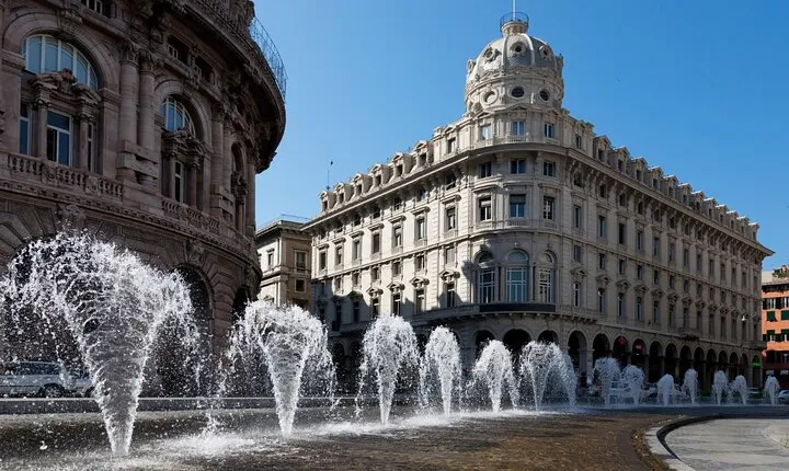 Private 10 hours Tour to Genoa from Milan