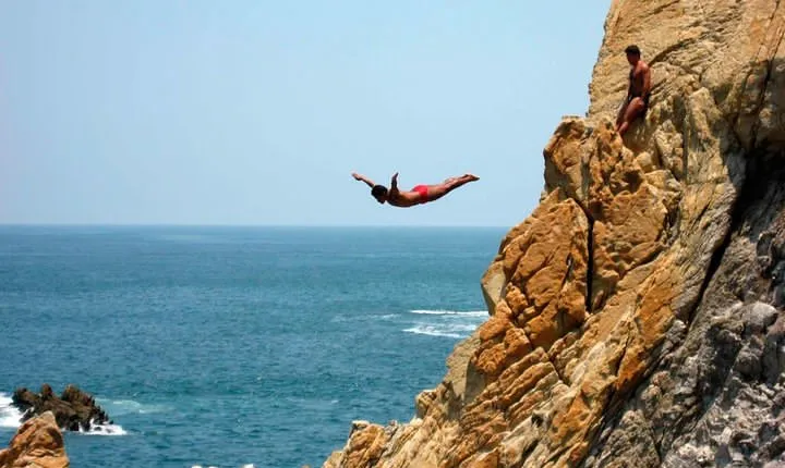 4hr Fun Guide Tour For Cruisers or Hotels Guests with Divers Show