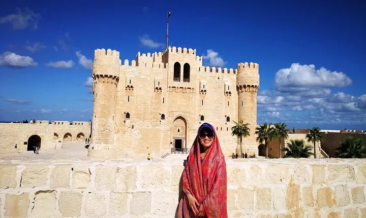 2 Days Giza Pyramids, GEM, and Alexandria Tour 