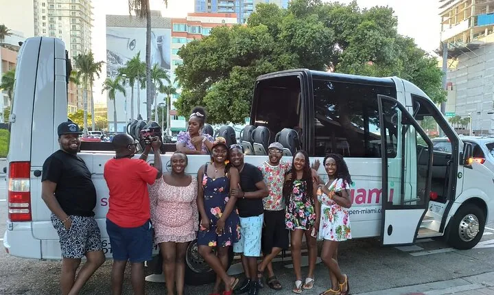 Miami Private Tour by Cabriolet Bus