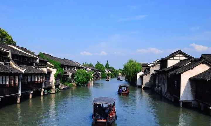 Suzhou Six Arts Museum and Lili Ancient Water Town Private Tour from Shanghai