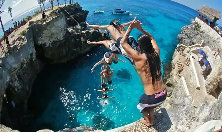 4. Negril Full-Day Guided / Sunset Tours 7miles Beach Blue Hole & Ricks Café