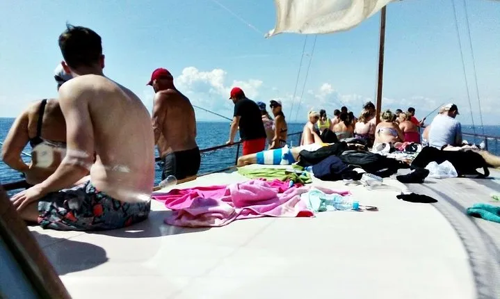 4-hour Boat Trip with Fishing, Lunch and Unlimited Drinks in Nessebar