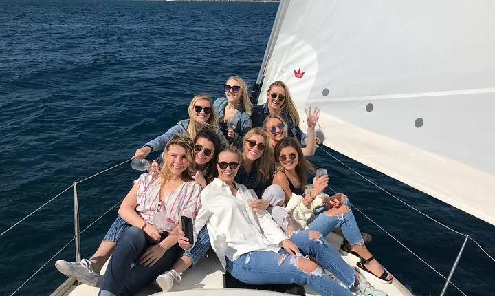 Barcelona Sailing Cruise with Light Snacks and Open Bar