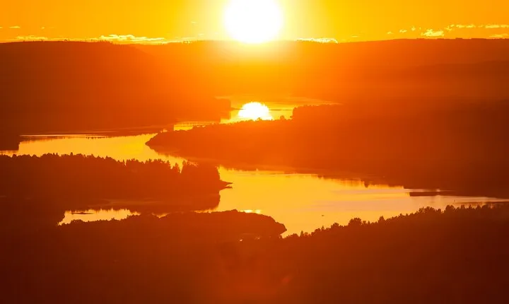 Midnight Sun Delight