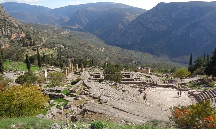 Self-guided Virtual Tour of Delphi: The Google of the Ancient world