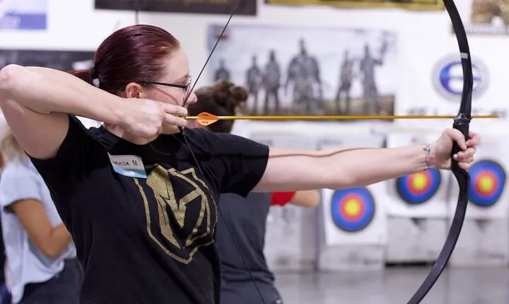 One Hour Las Vegas Archery Range Experience with Equipment