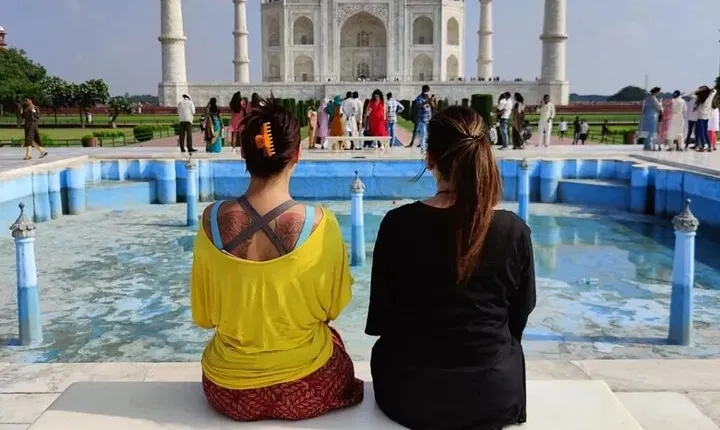 From Jaipur: Taj Mahal Sunrise with Agra Fort Tour with Lunch