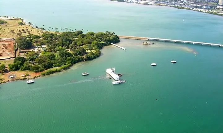 Private Pearl Harbor and Honolulu City Tour