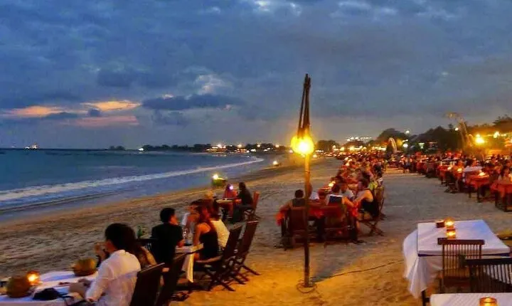Romantic Seafood Dinner at Jimbaran