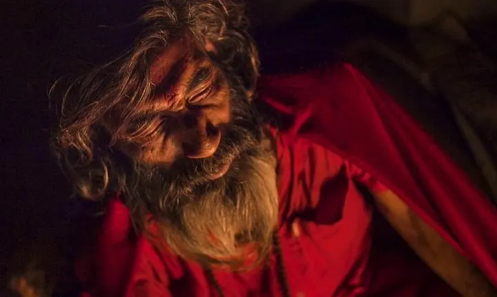 Explore the Temples and Ghats near the Taj Mahal