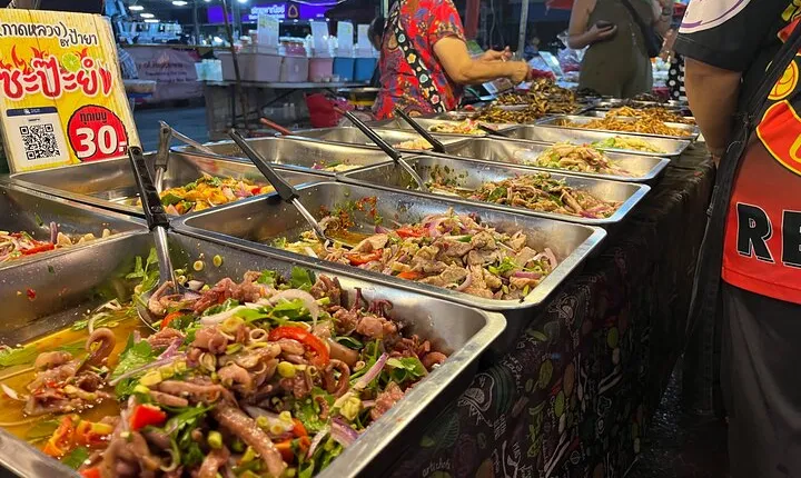 Chiang Mai - Doi Suthep Temple and Street Food Tour