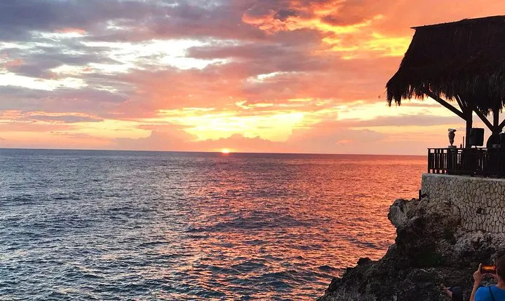 Touring Jamaica to Negril Beach & Ricks Cafe