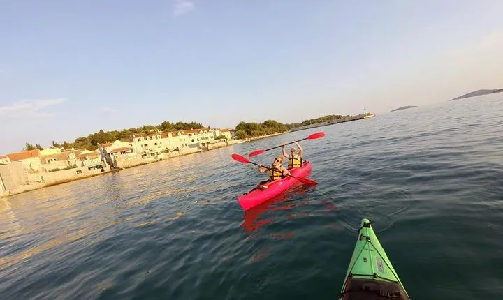 Kayaking to the island Prvić