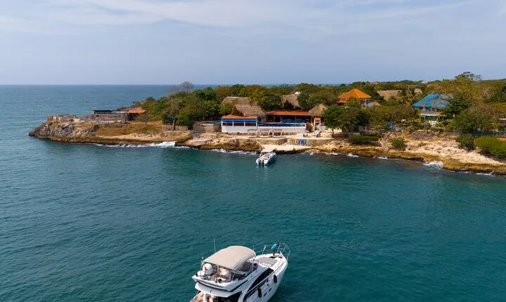 Pasadía Isla Real Cartagena (Tierra Bomba, Bocachica)