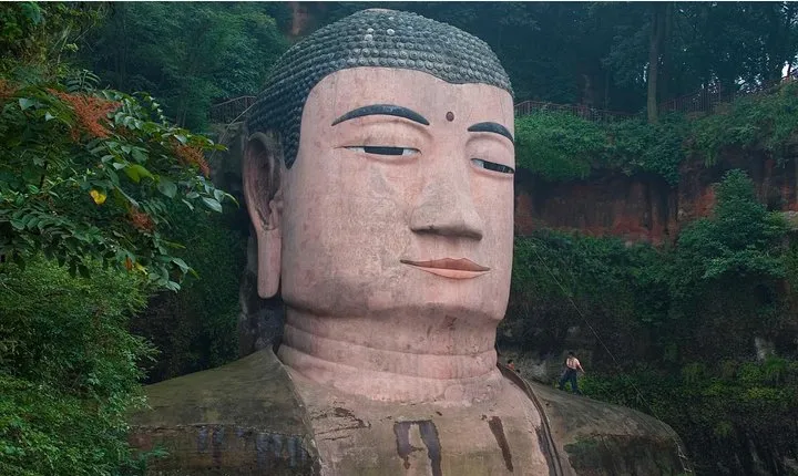 Chengdu Private Day Tour of Leshan Giant Buddha and Lingyun Temple