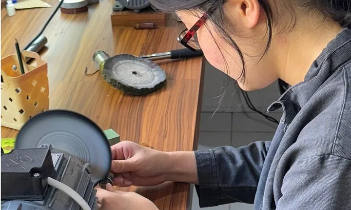 Bali: Silver Jewelry Making Class in Seminyak and Legian