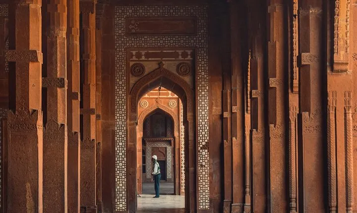 Private Day Trip to Fatehpur Sikri from Jaipur to Agra drop-off