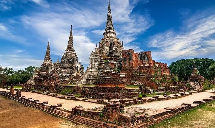 Bangkok Day Tour: Ayutthaya Temples and River Cruise