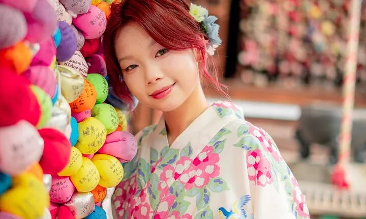 Kyoto Gion Kimono Photoshoot with Professional Photographer