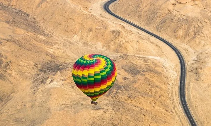 Hot Air Balloon Ride in Luxor Egypt with Transfers Included