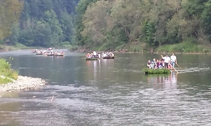 Best Value Tour for Classic Rafting in Dunajec River Gorge from Krakow