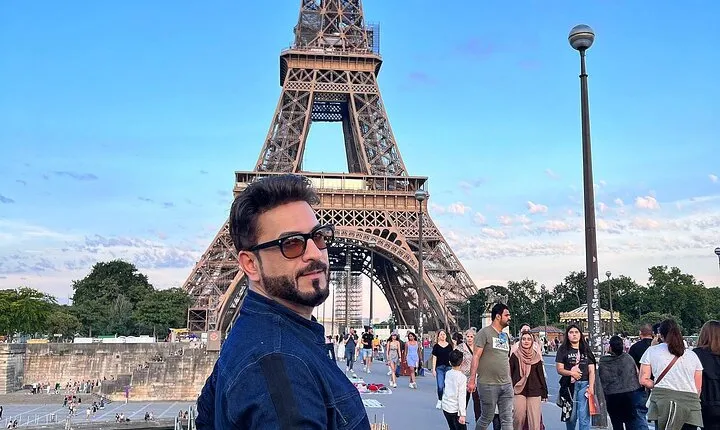 2Day Private Tour to Eiffel Tower,Louvre, Seine Cruise,Versailles