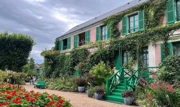 Giverny Day Trip from Paris with Private Transportation