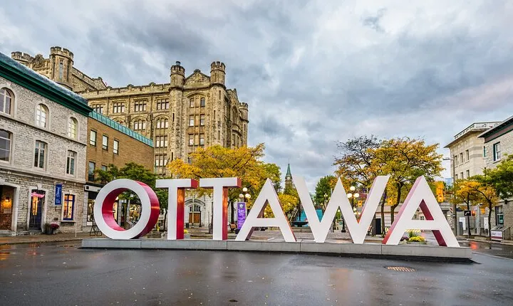 Private Shopping Tour from Ottawa hotels to Tanger Outlets Ottawa