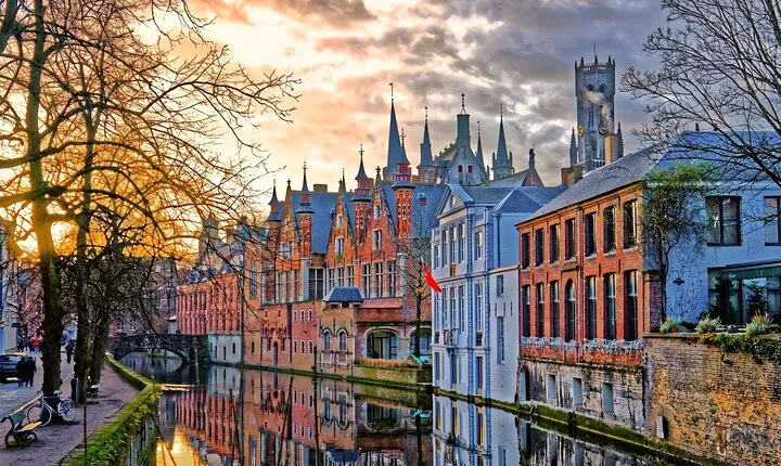 Bruges Day Trip from Paris Historium VR Chocolate Beer tasting