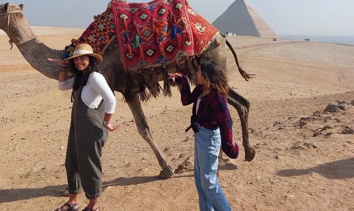 4-Hours Private Tour Giza pyramids ,Sphinx and Khan al-Khalili Market