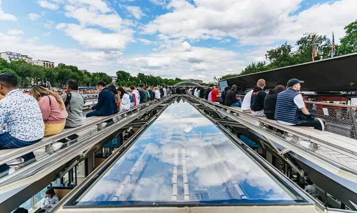 Paris Boat Tour with audioguide