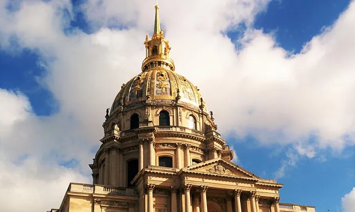 Private Eiffel Tower district walking tour with Rodin Museum