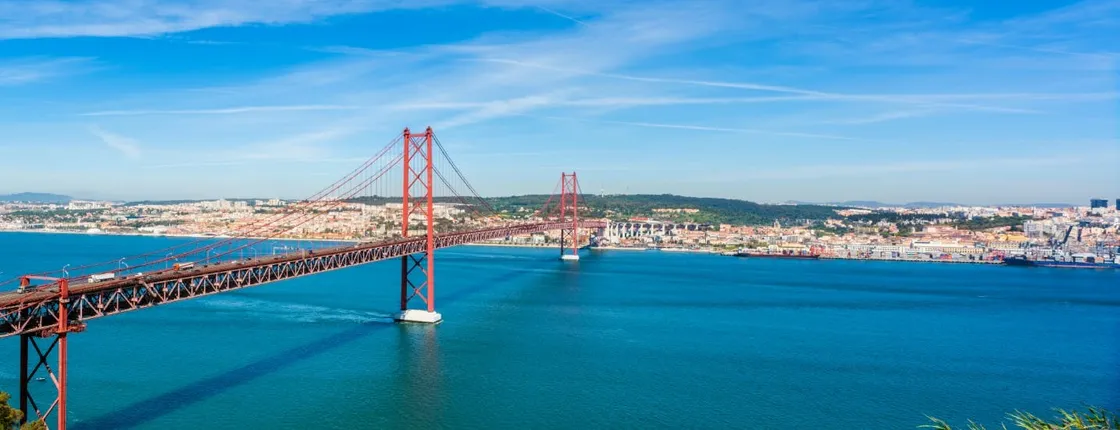 Hop-on hop-off Lisbon boat tour