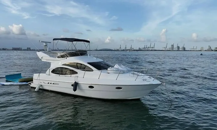 50ft, 1 Hour FREE Miami Yacht Rental, 2 to 6 Hours, 13 People
