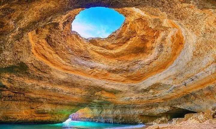Portimão Private Boat Tour Caves Circuit and Coast Sightseeing