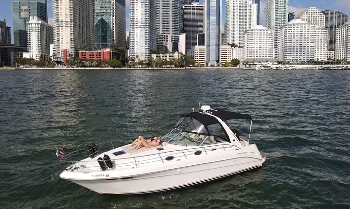2 Hour Serenity and Scenery Yacht Cruise Miami