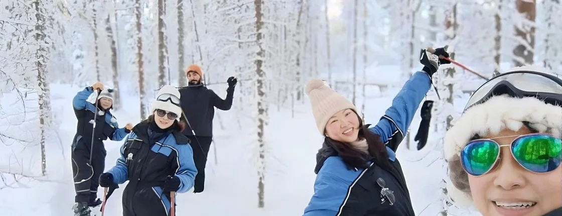 Snowshoe small-group adventure with BBQ at Vikaköngäs from Rovaniemi