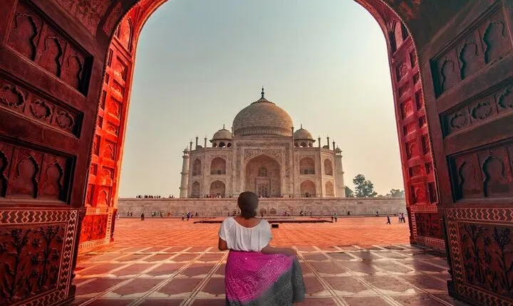 Same Day Taj Mahal and Agra Fort Tour from Delhi By Car