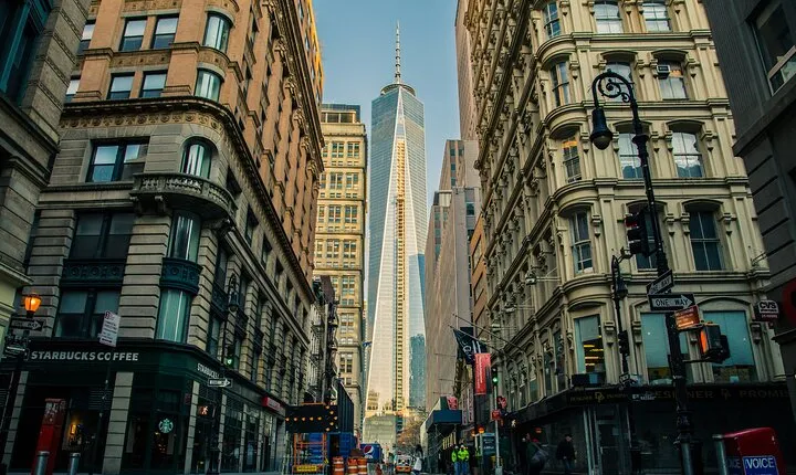 Manhattan Group Tour Including Wall Street and 911 Memorial
