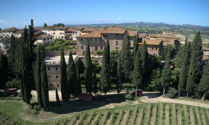 Guided tour with wine tasting and local organic products