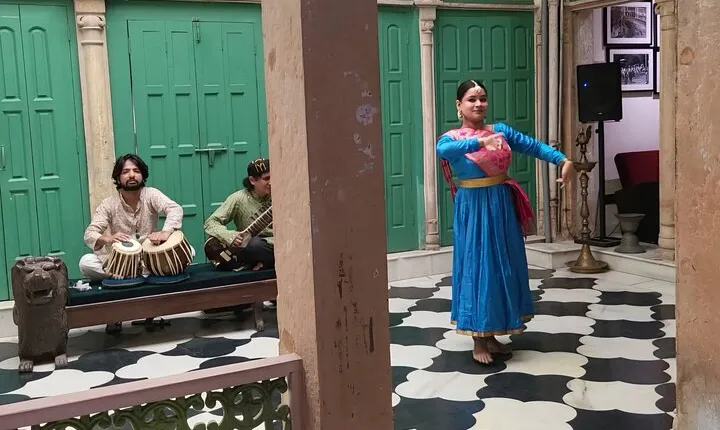 Delhi's Arts, Dance, Music, History, Food and Spice market Tour 