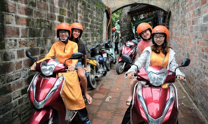 Hanoi Motorbike Tour Led By Women: Hanoi City Half Day