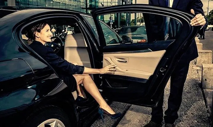 Mumbai Airport Transfer in Private Vehicle