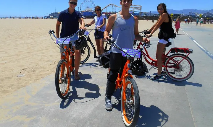 Small-Group Electric Bike Tour of Santa Monica and Venice 