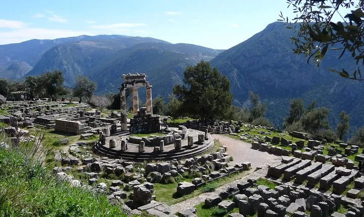 Delphi All Day Tour Private Car or Van