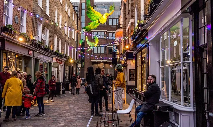 Trendy Covent Garden and Soho Walk - Private Custom Tour
