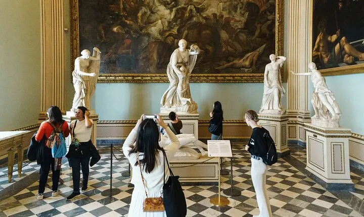 Florence: Uffizi Gallery Skip-the-line Entry Ticket with Audio