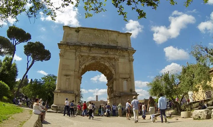 Small-Group Tour of Roman Forum, Palatine Hill & Circus Maximus